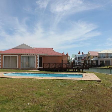 Marina Sands Villa Jeffreys Bay Exterior photo