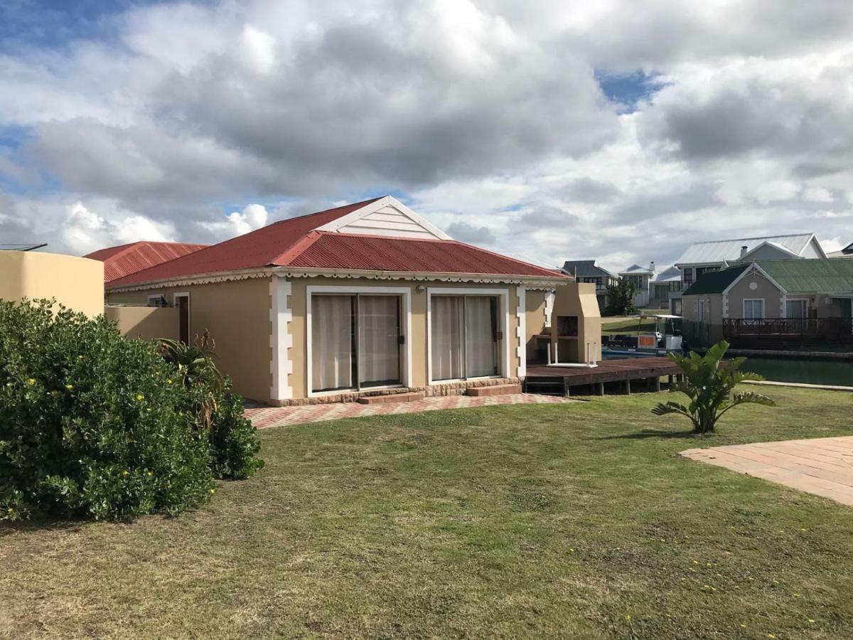 Marina Sands Villa Jeffreys Bay Exterior photo