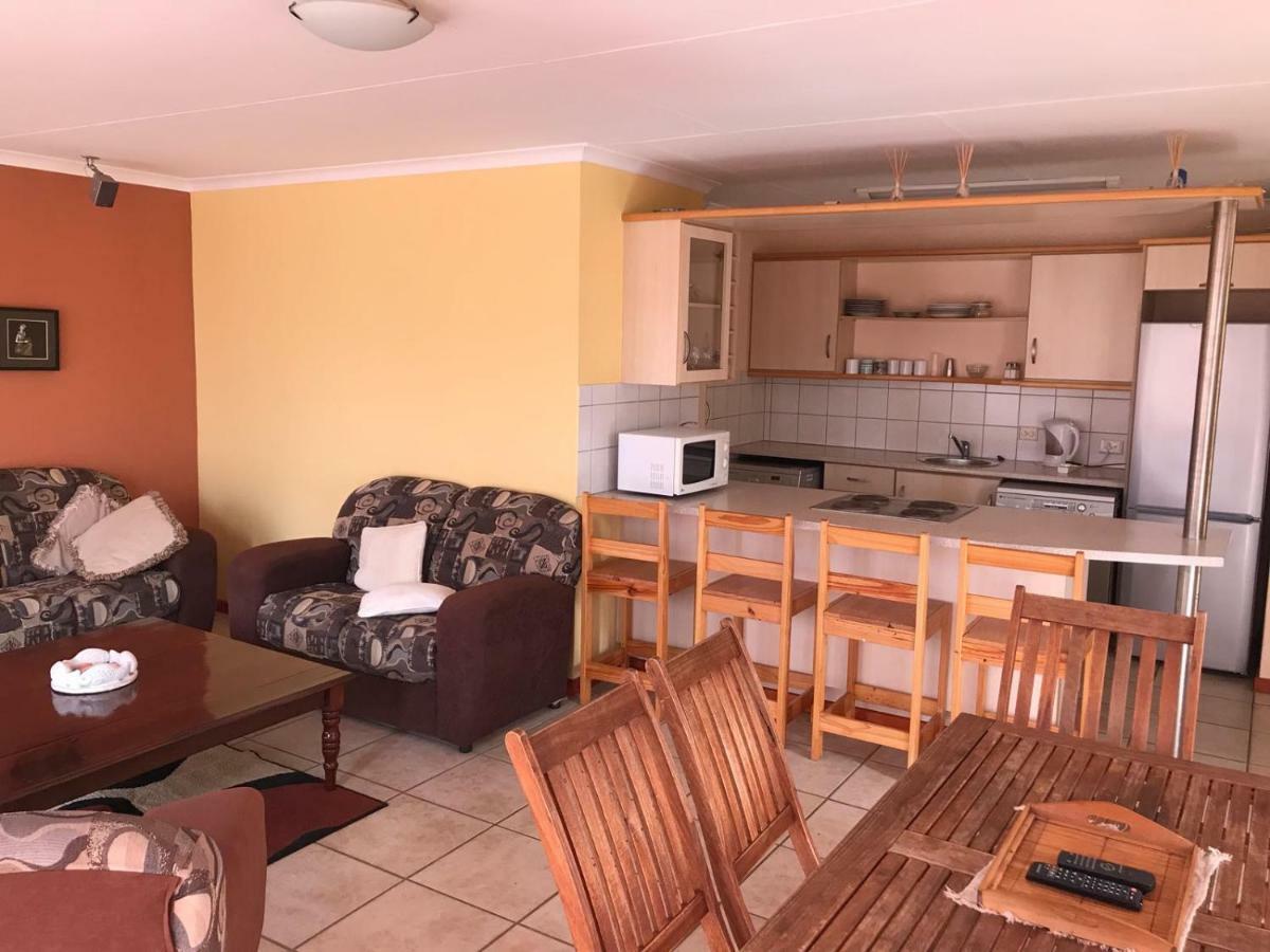 Marina Sands Villa Jeffreys Bay Exterior photo