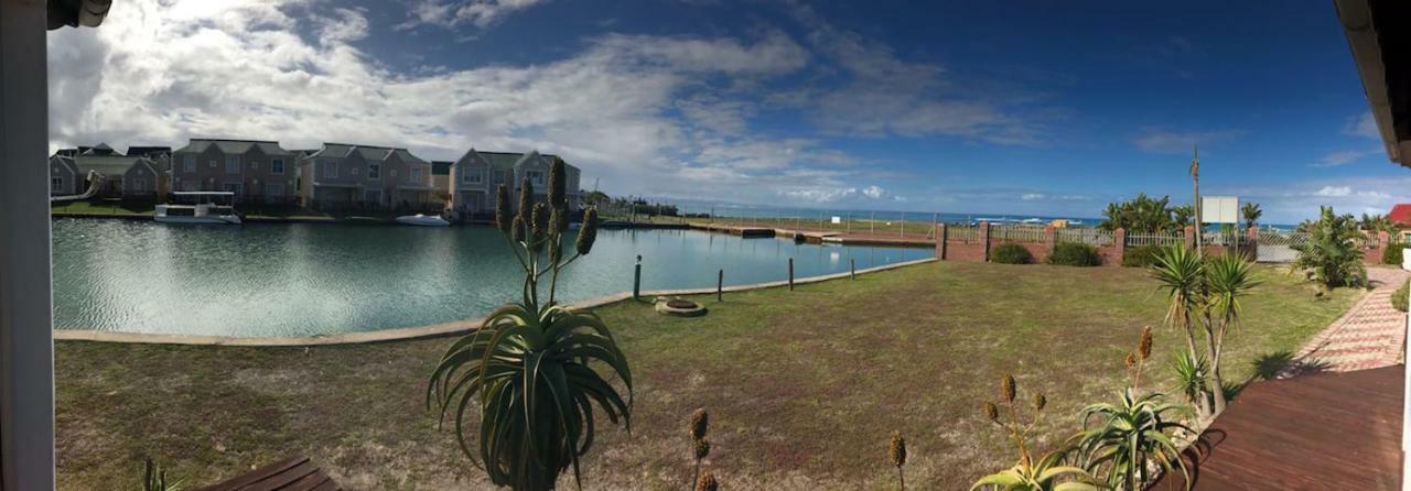 Marina Sands Villa Jeffreys Bay Exterior photo